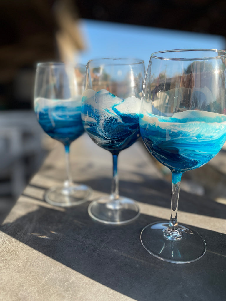 Beach Resin Wine Glass – Gypsy Finns
